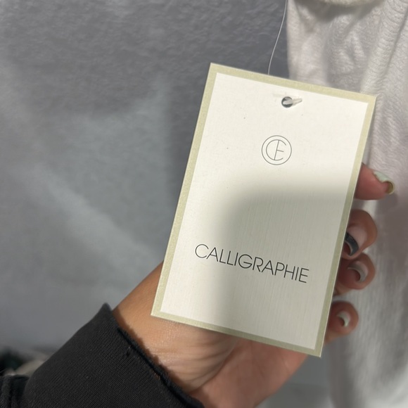 NWT Calligraphy embroidered blouse - Picture 4 of 6